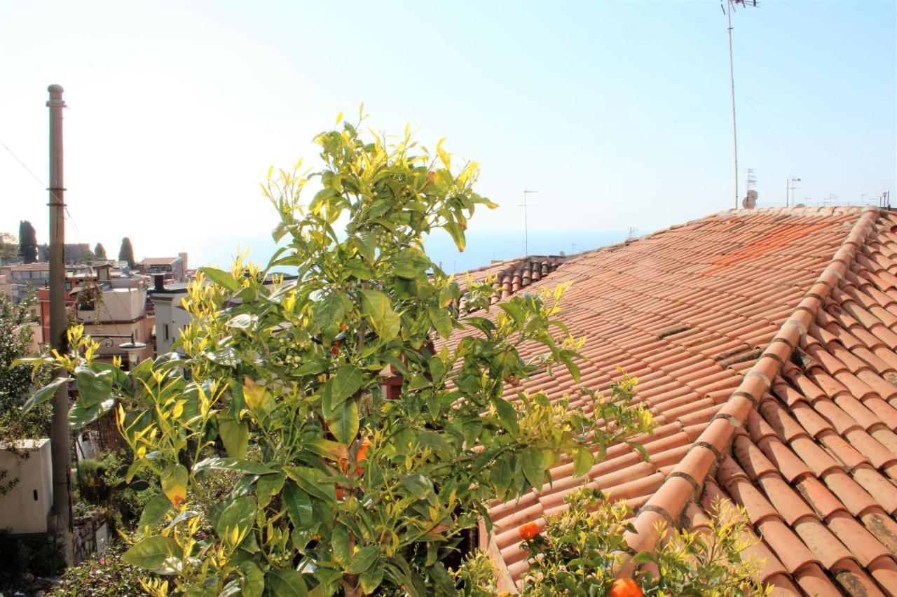 Taormina Casa Sarina Apartment ภายนอก รูปภาพ